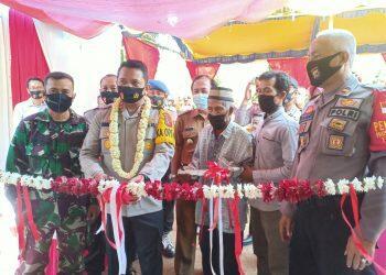 Polsek Gantar Bangun Rumah Kakek Sebatang Kara