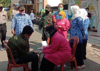 Warga Gandawesi Dirapid Test