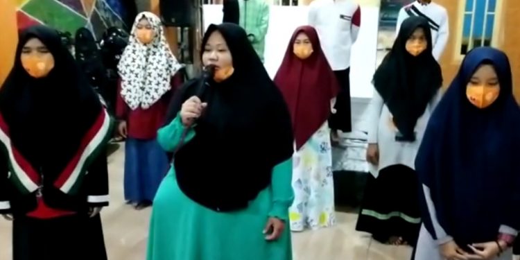 Tingkatkan Keimanan dan Ketaqwaan, Wakapolres Wakafkan Al-Qur’an ke Ponpes
