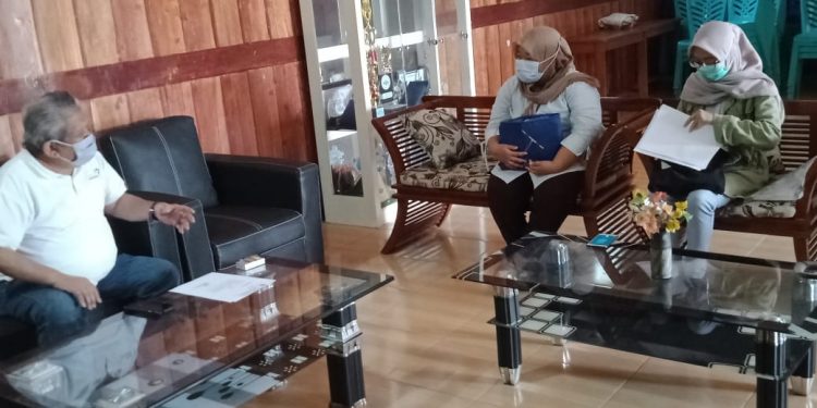 Dua Mahasiswa Unpad Lakukan Penelitan di Desa Cibuntu