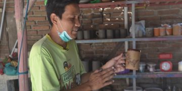 Perajin Gerabah Sitiwinangun