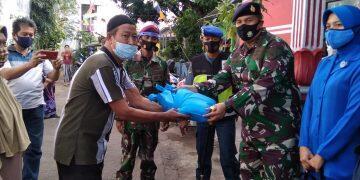 Lanal Cirebon Bagikan Sembako