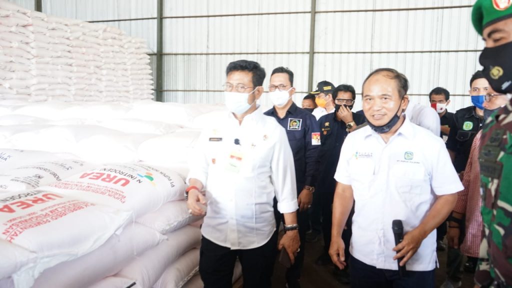 Mentan Cek Ketersediaan Pupuk Subsidi Musim Tanam Kedua