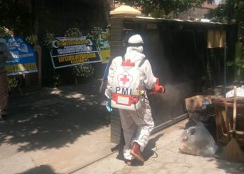 Selama Pandemi, PMI Kabupaten Cirebon Semprot Desinfektan di 400 Titik