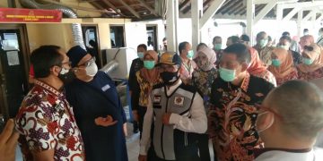 Bupati Kunjungi Pasien COVID-19