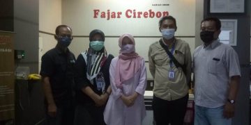 Fajar Cirebon Dinilai Tim Balai Bahasa Jawa Barat