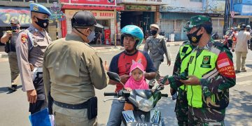 Sinergi Polri, TNI, dan Satpol-PP Jaring 12 Pelanggar Protokol Kesehatan