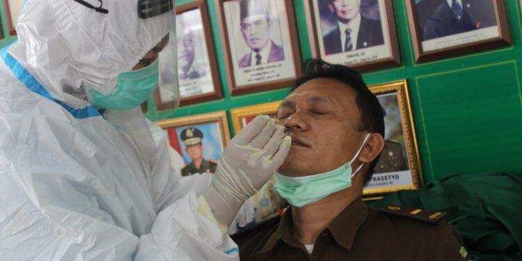 Kejaksaan Negeri Kuningan Deg-degan Tunggu Hasil Swab Test