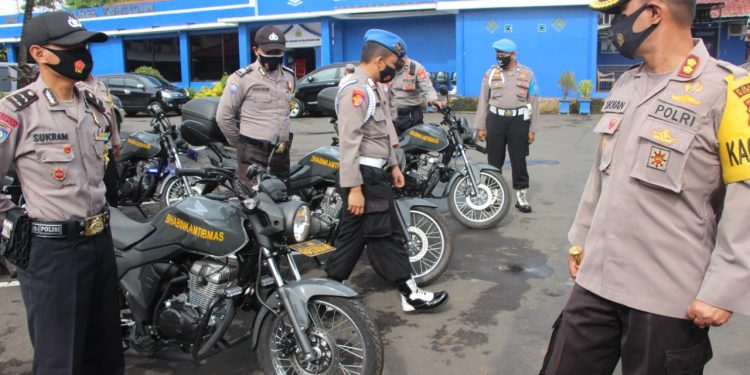 Kapolres Kuningan Bagikan 20 Motor untuk Bhabinkamtibmas