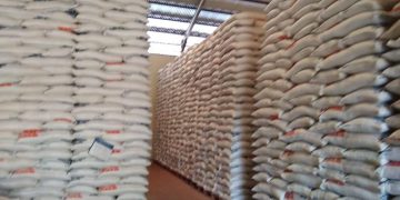 Bulog Cirebon Salurkan 11.000 Ton Bantuan Sosial Beras dari Kemensos