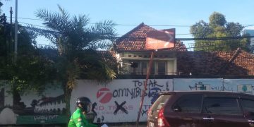 Misteri Sosok yang Mendiami Penginapan Beringin yang Terkenal Angker