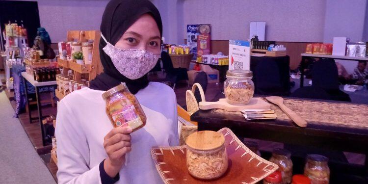 Raih Omzet Puluhan Juta, Bawang Goreng Mamah Rosi Sudah Dipasarkan Hingga Korea
