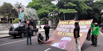 Aliansi Masyarakat Cirebon Pembela NKRI Tolak Kedatangan HRS