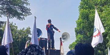 Hari Palawan, FSPMI Demo Gedung DPRD dan Kantor Bupati Cirebon