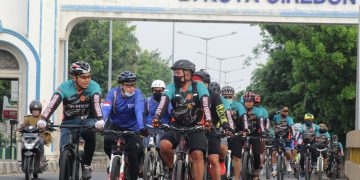 Tingkatkan Sinergitas, Anggota Kodim 0614 Gowes Bareng