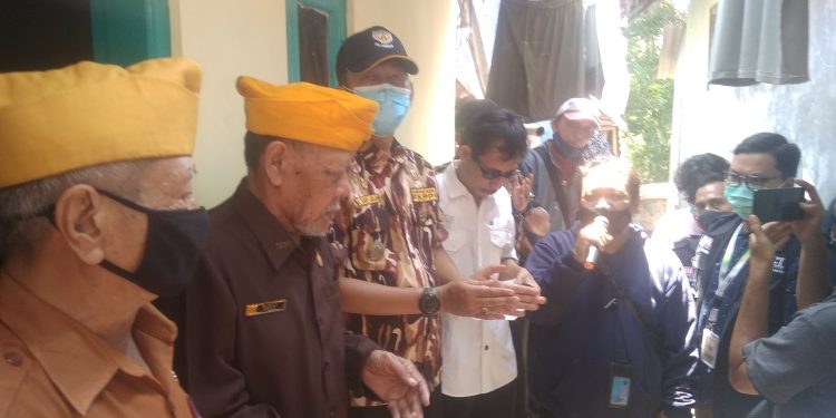Hari Pahlawan, YANU Renovasi Rumah Salah Satu Pejuang
