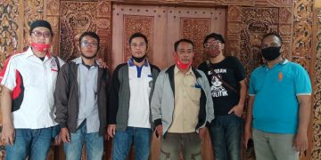 Surat Audiensi Tak Direspon, Aktifis Cirebon Datangi Kantor DPRD