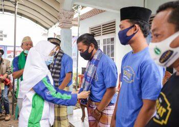 Bergerilya, Relawan Santri Milenial Jadi Agen Kemenangan Paslon Sholawat