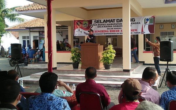 Bupati Majalengka Berikan Hibah Air Bersih Bagi MBR