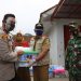 Polres Majalengka Berikan Bansos untuk Warga yang Terpapar Covid-19
