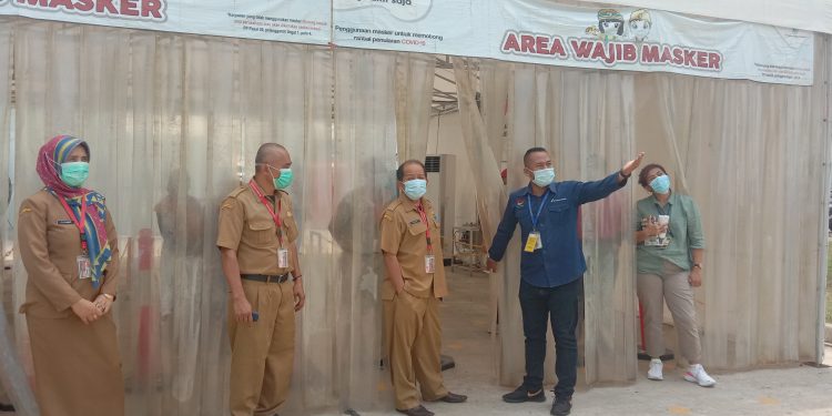 Kadinkes Majalengka Apresiasi Penerapan Prokes di PT Shoetown