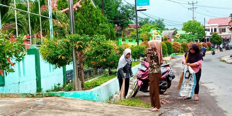 Melalui Mingsih, Warga Sukaharja Jaga Kebersihan Lingkungan