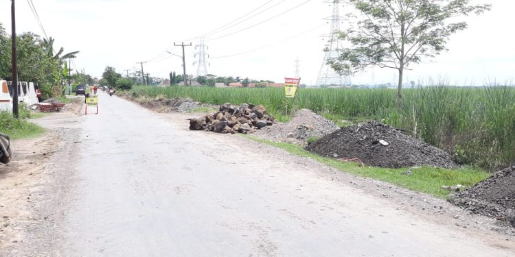 Infrastuktur Jalan Kabupaten di Wilayah Pasaleman Ditingkatkan
