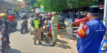 Gerakan Sapu Jagat Bentuk Kekompakan Warga Kelurahan Drajat Cegah Covid-19