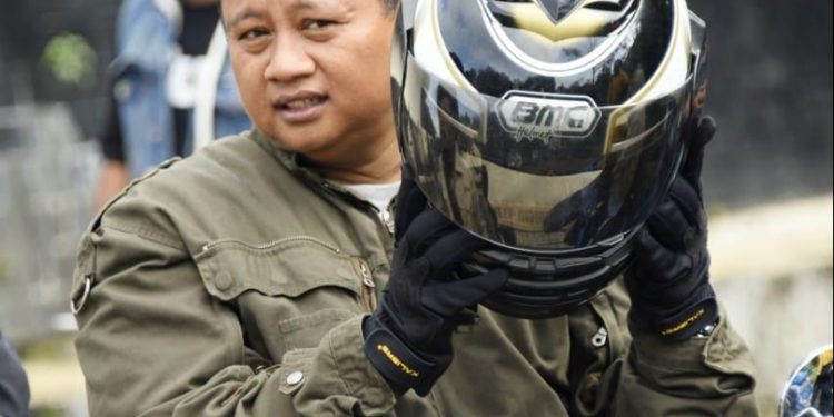 Uu Ruzhanul Ajak Komunitas Otomotif Hargai Pengguna Jalan Saat Tur