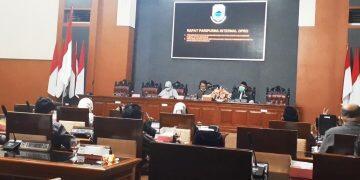 7 Fraksi Sepakat Berhentikan Ketua DPRD Kuningan