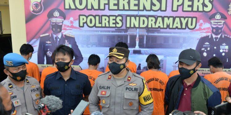 Peras Warga dengan Alat Gancu, Dua Preman Kampung Ditangkap