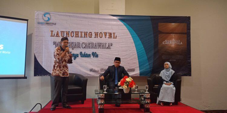 Keluarga Toxic Menjadi Inspirasi Buku Mengejar Cakrawala