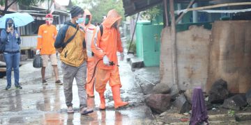 Covid 19 di Cirebon Melonjak, Kelompok Warga Aktif Lakukan Disinfeksi