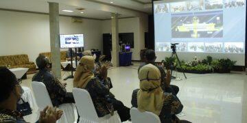 Disnaker Indramayu Raih Penghargaan Indonesia Imigrant Worker Awards Tahun 2020