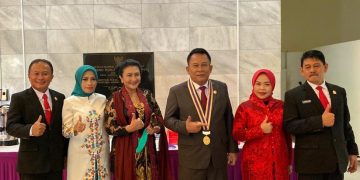 Dian dan Nuzul Lulus Lemhanas RI