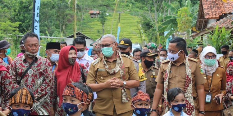 Kampung KB Desa Pasiragung Jadi Percontohan