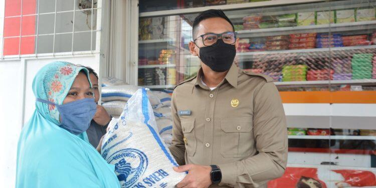 Wabup Monitoring Penyaluran Sembako dari Kemensos