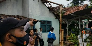 Puluhan Rumah di Cirebon Timur Rusak Disapu Puting Beliung