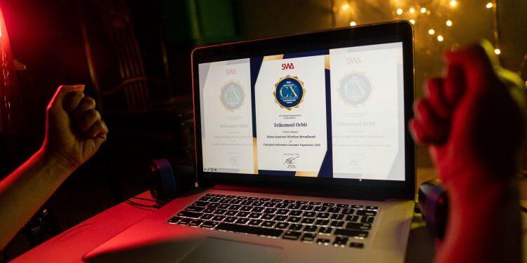 Telkomsel Raih Tiga Penghargaan Indonesia Customer Experience Award 2020