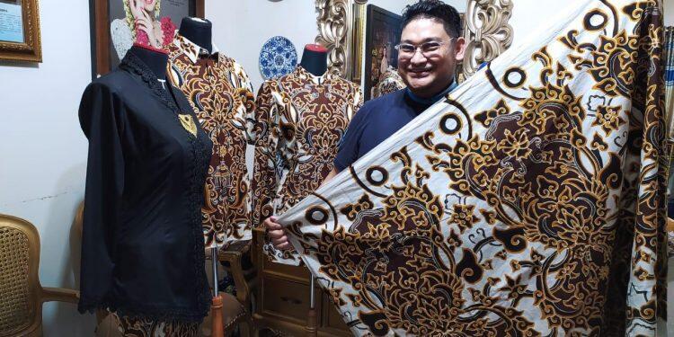Rancangan Seragam Batik Mande Praja Caruban Libatkan Desainer AR’Q