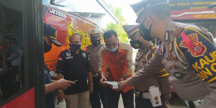 Puluhan Bus di Terminal Kertawangunan Diperiksa Kelaikan