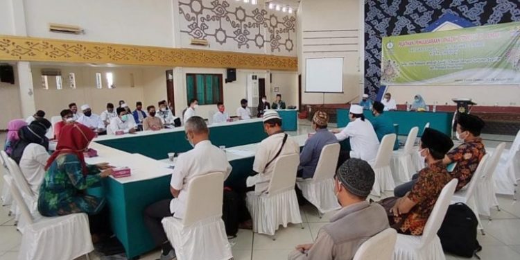 Relawan Dilatih Pemulasaraan Jenazah Covid-19