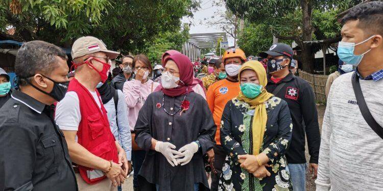 Bupati Terpilih Nina Tinjau Lokasi Banjir Indramayu