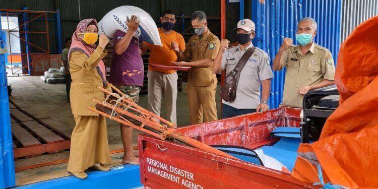 Bantu Korban Banjir, Pemda Kirim 1,5 Ton Beras
