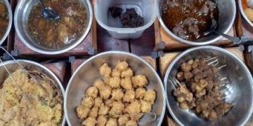 Bukan Semur Daging, Lauk Asli Nasi Jamblang Ternyata Ini!