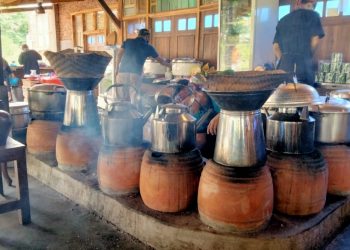 Wardja Wedangan, Warung Serba Jadul Hadirkan Suasana Nostalgia
