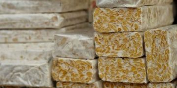 Harga Kedelai Melambung, Produsen Tempe Keteteran