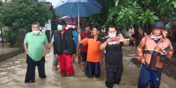 Sutrisno Tinjau Pengungsian Warga Terdampak Banjir Majalengka