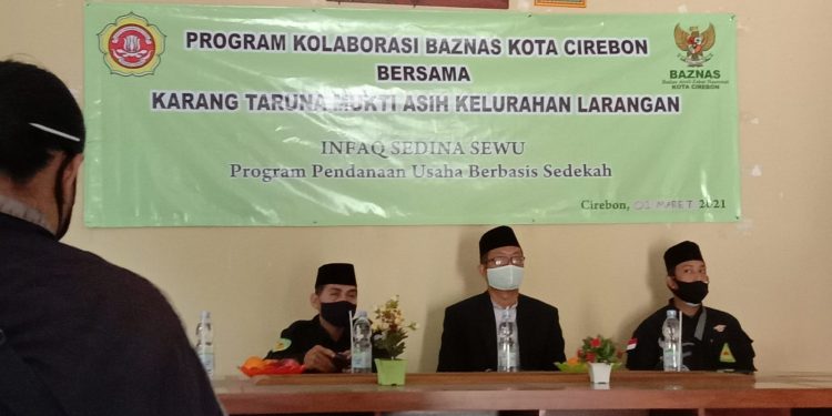 Badan Amil Zakat Nasional (Baznas) Kota Cirebon, dalam penyaluran Zakat, Infaq dan Sedekah (ZIS), memberikan