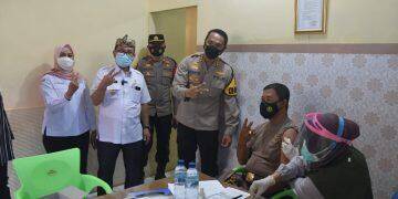 Hari Ketiga, Sudah 899 Anggota Polresta Cirebon Disuntik Vaksin